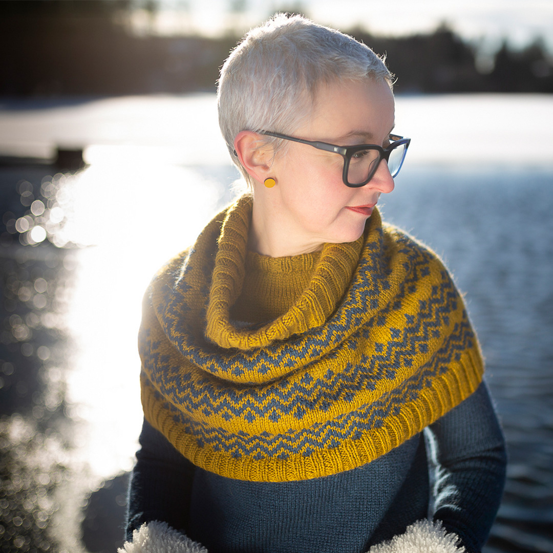 Image of Knowe Cowl Capelet KAL